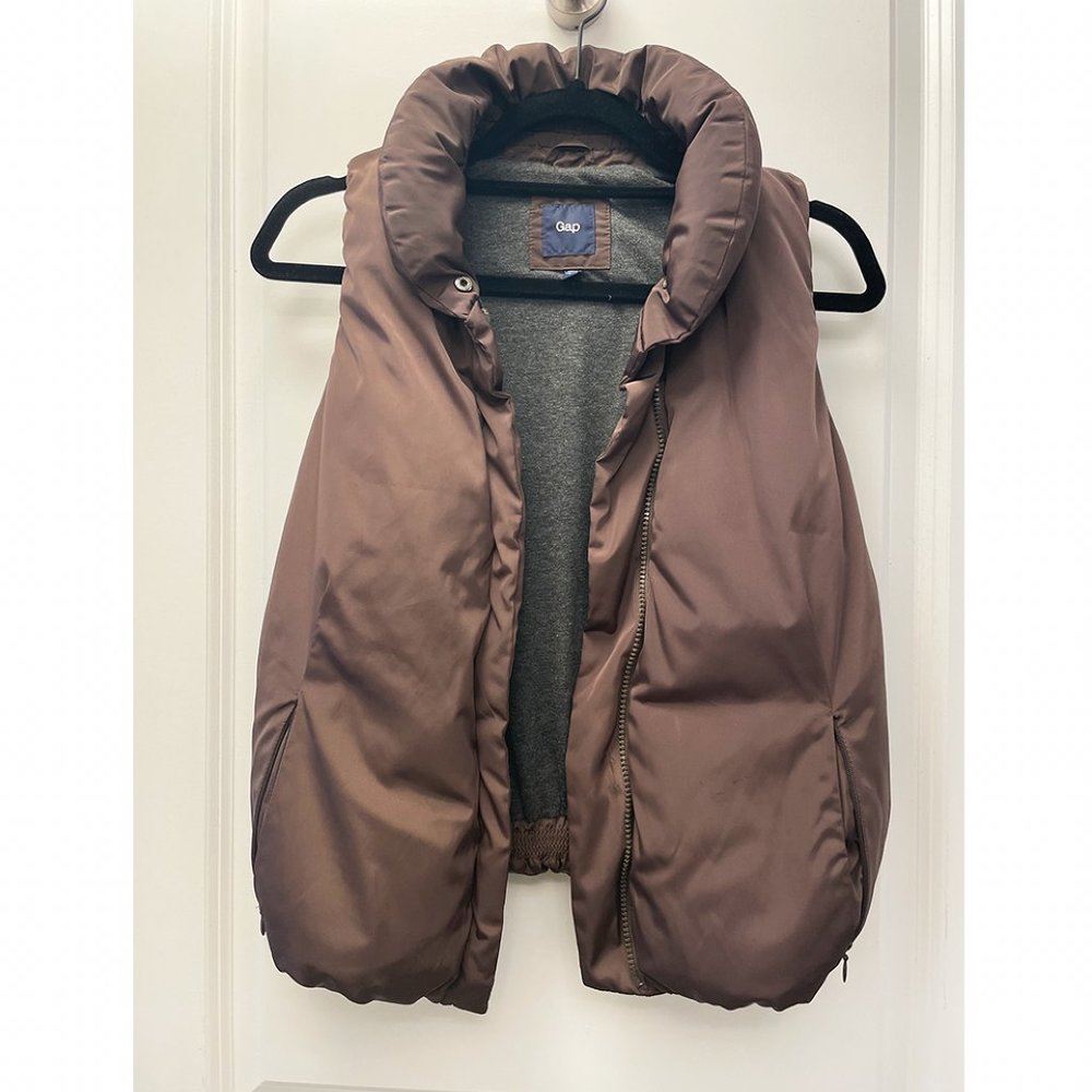 Gap Puffy Vest